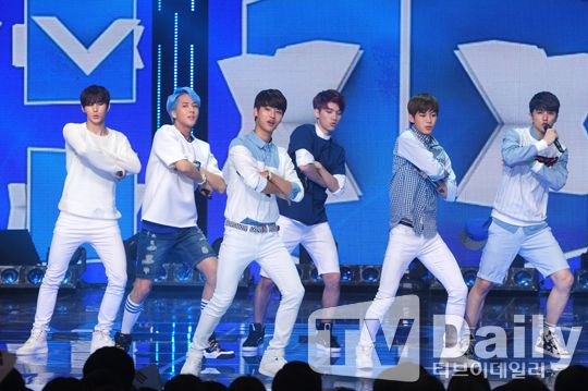 2014世界杯應援演出舉行 EXO-K A pink等眾星激情獻唱（組圖）
