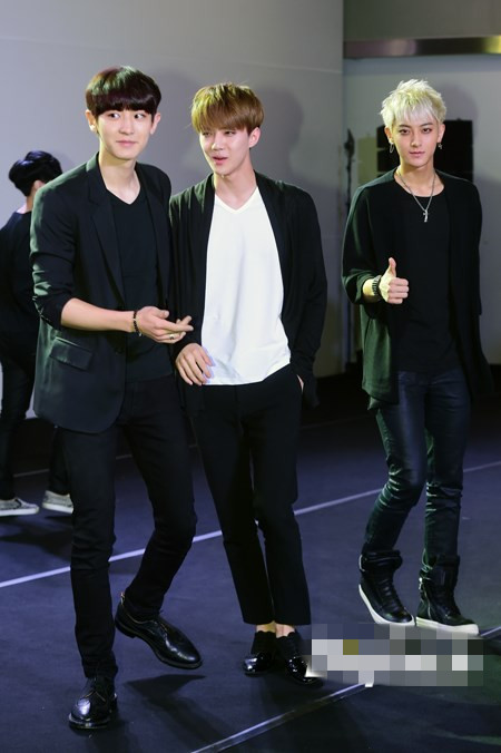 EXO出席“Fashion Kode 2014”時尚秀 Tao、Kai演繹另類“T臺秀”（組圖）