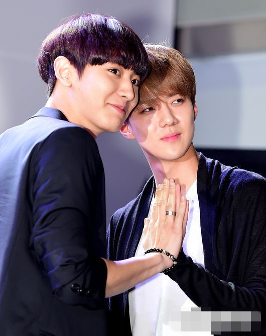 EXO出席“Fashion Kode 2014”時尚秀 Tao、Kai演繹另類“T臺秀”（組圖）