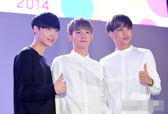 EXO出席“Fashion Kode 2014”時尚秀 Tao、Kai演繹另類“T臺秀”（組圖）