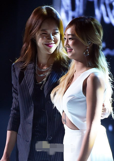 Mnet10周年特輯眾星云集 EXO世勛寶兒甜蜜熱舞（組圖）