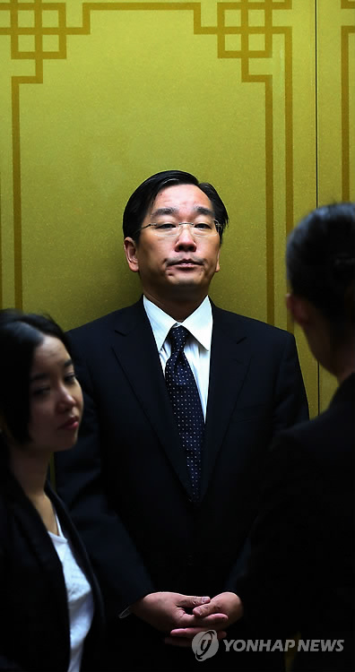 5日下午，韓國外交部召見日本駐韓國大使館總務公使佐佐山拓也