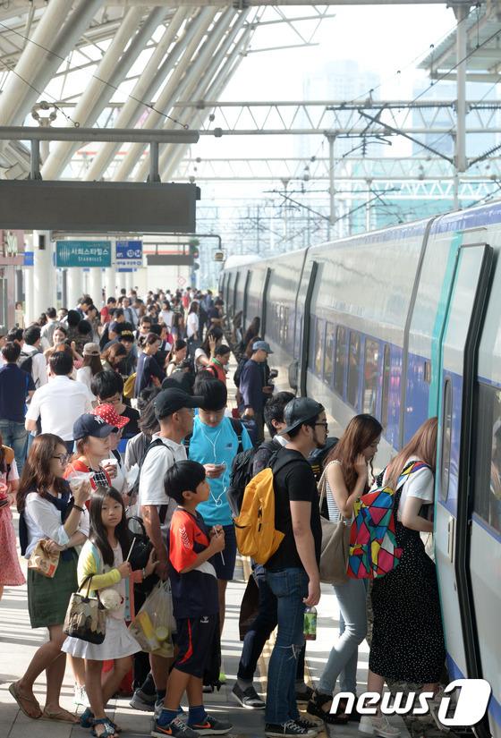 中秋小長假 韓國返鄉團圓潮海外旅行潮并現（組圖）