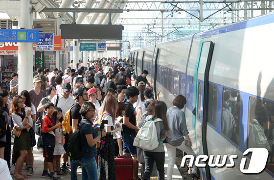 中秋小長假 韓國返鄉團圓潮海外旅行潮并現（組圖）