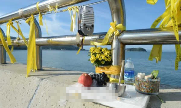 “世越號”沉沒后首個中秋節 遺屬為逝者祈禱冥福（組圖）