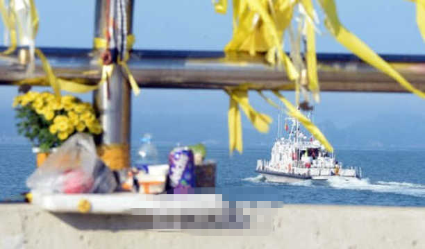 “世越號”沉沒后首個中秋節 遺屬為逝者祈禱冥福（組圖）