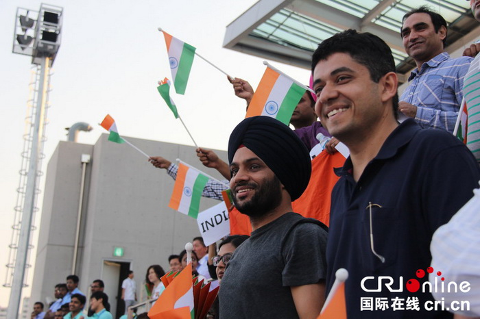 曲棍球賽場上印巴拉拉隊