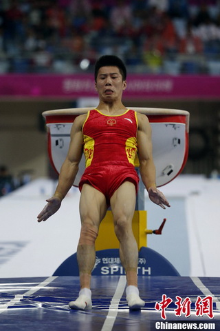 亞運趣圖：國奧比賽多無聊？場邊球童睡著了(組圖)