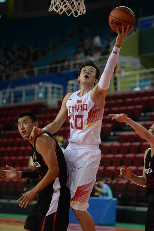 中國男籃41分大勝蒙古 小組賽末戰迎戰日本（組圖）