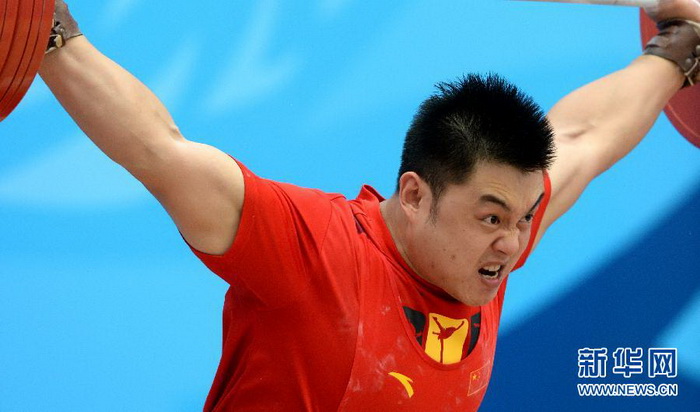 舉重——楊哲獲得105公斤級比賽金牌 （組圖）