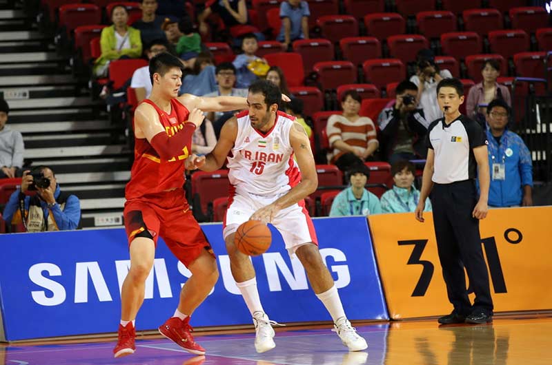 中國男籃67:75不敵伊朗 進四強得靠蒙古（組圖）