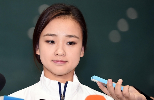 韓國體操“小蘿莉”孫妍在亮相機場 笑容甜美人氣高（組圖）