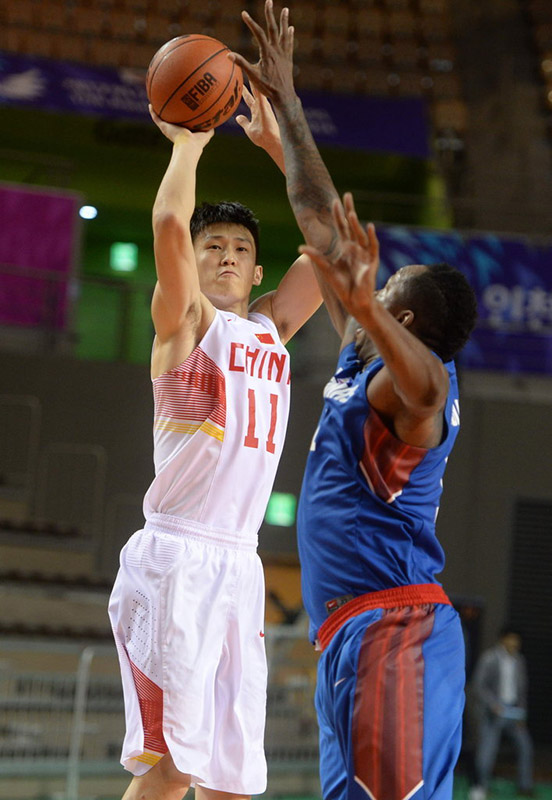 亞運男籃5-8排位賽 中國78-71險勝菲律賓(組圖)