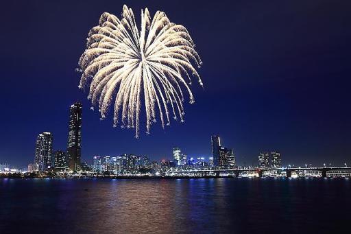 10月4日，首爾市將舉行世界煙花節。