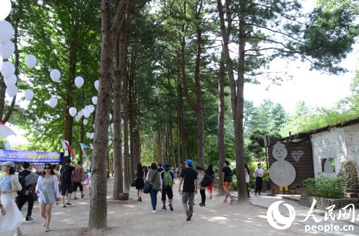 中國游客大贊韓國景區票價“實惠”