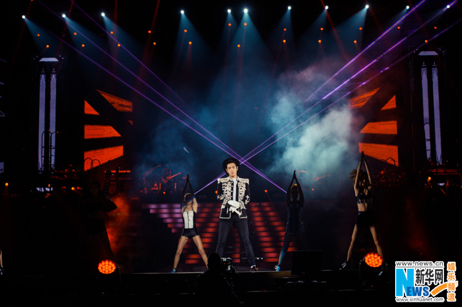 Bigbang熱舞獻唱鳥叔秀中文暖場 YG Family北京演唱會high翻全場（高清組圖）