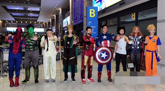 銀赫變裝海量私照大公開 super junior與“妖精們”走過的九年（組圖）