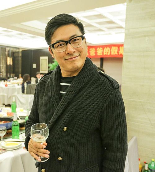 《爸爸的假期》殺青宴“F5天團”搞怪賣萌 中韓星爸萌娃爆笑賀歲（組圖）