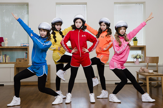 韓國神曲Crayon Pop《Bar Bar Bar》驚現美?。ńM圖）