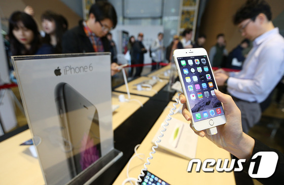 iPhone6“襲”韓 運營商攜手“果粉”熱情迎接（組圖）