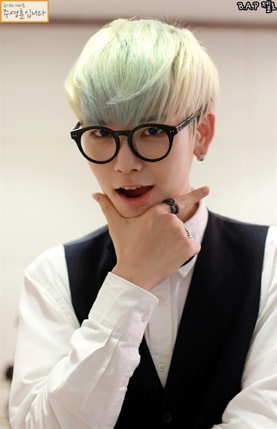 韓國“愛豆”參加高考粉絲齊應援 A Pink吳夏榮GOT7崔榮宰（組圖）