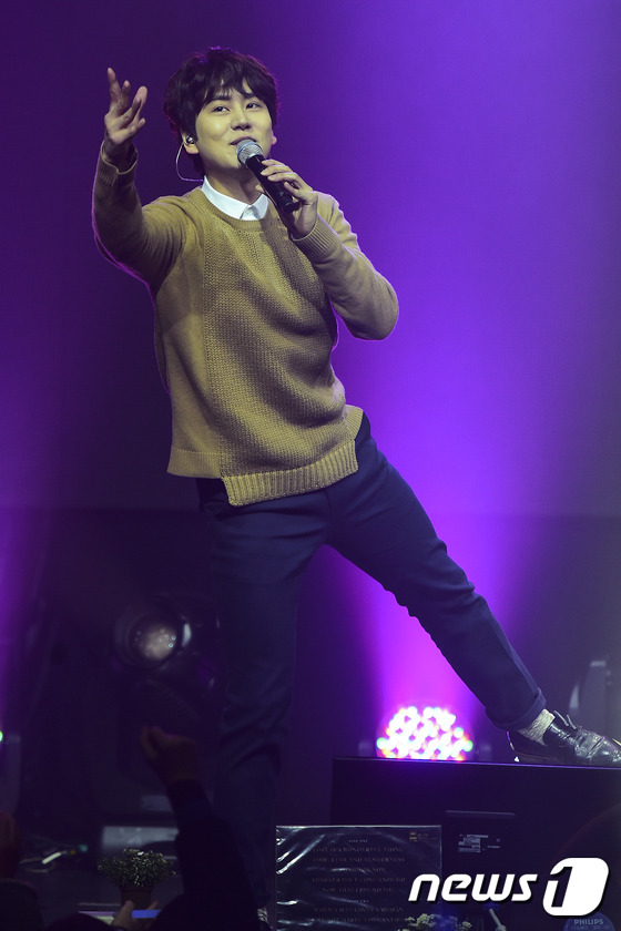 super junior圭賢個人專輯紀念會 毛衣抒情曲變身溫柔暖男（組圖）