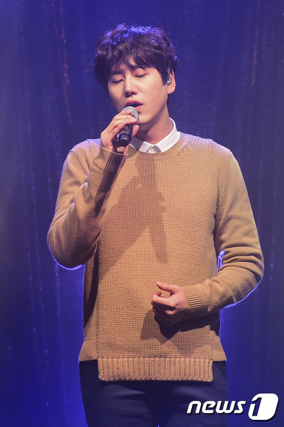 super junior圭賢個人專輯紀念會 毛衣抒情曲變身溫柔暖男（組圖）