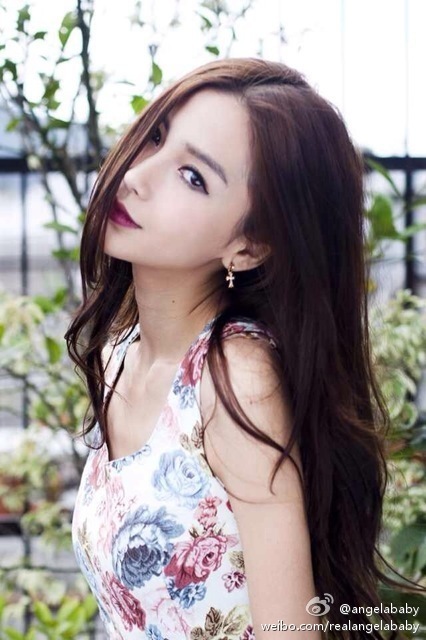 AngelaBaby也玩英雄聯盟 手持水槍化身暴走蘿莉