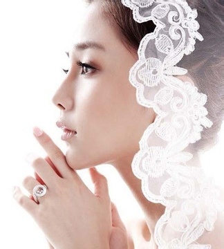 AngelaBaby也玩英雄聯盟 手持水槍化身暴走蘿莉