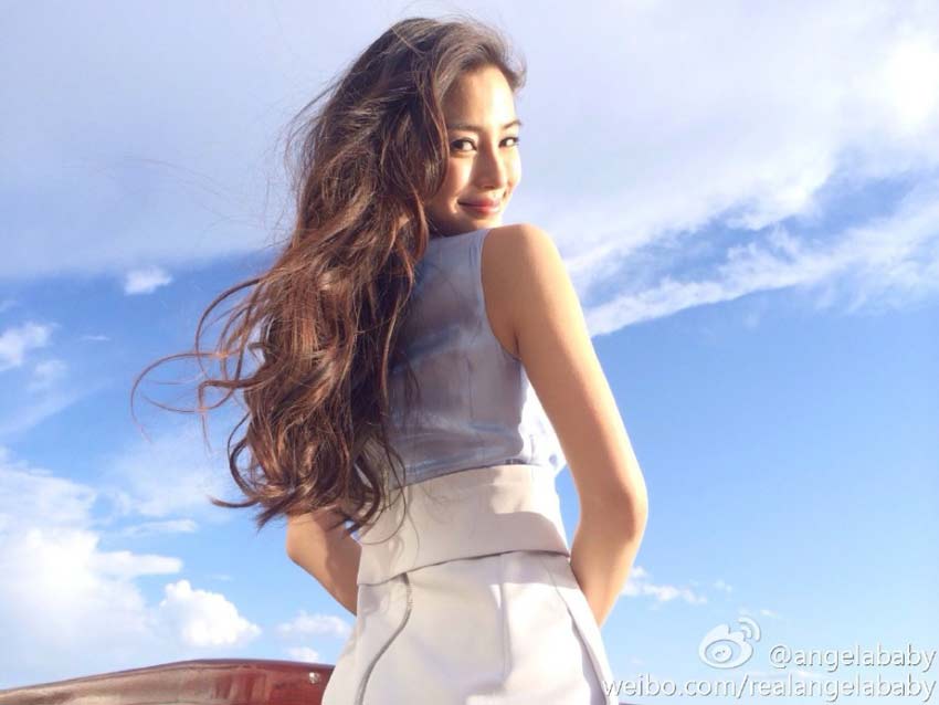 AngelaBaby也玩英雄聯盟 手持水槍化身暴走蘿莉