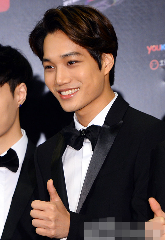 exo及winner亮相“2014MAMA”記者會 suho表示期待獎項世勛忙聊天（組圖）