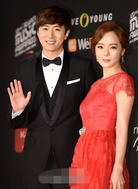 “2014MAMA”大匯總 exo斬獲“四冠王”眾女星紅毯比美（組圖）