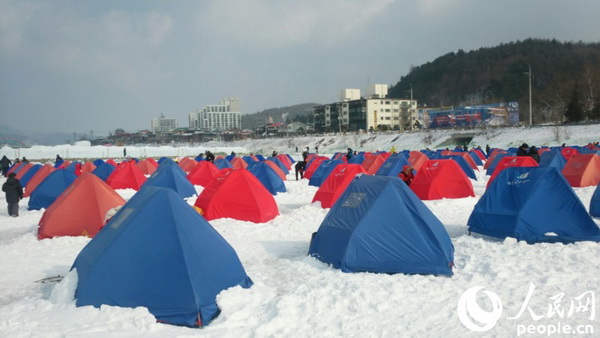 韓國平昌鱒魚節開幕 雪地冰釣樂趣無窮