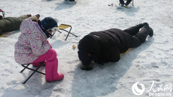 韓國平昌鱒魚節開幕 雪地冰釣樂趣無窮