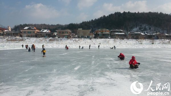 韓國平昌鱒魚節開幕 雪地冰釣樂趣無窮