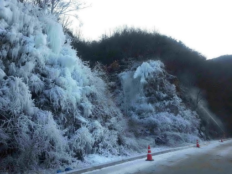 韓國安東巖山冰雪節正在準備中。