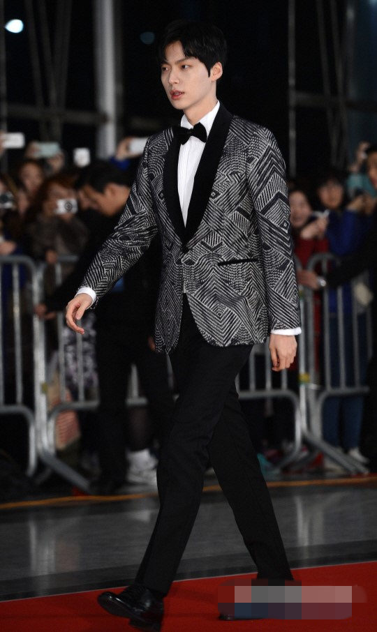 “2014SBS演技大賞”美照大匯總 全智賢奪“年度大賞”二賢合體受關注（組圖）