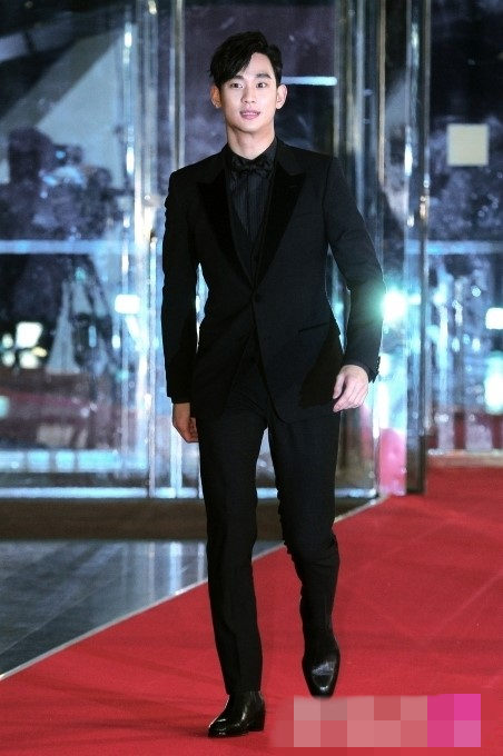 “2014SBS演技大賞”美照大匯總 全智賢奪“年度大賞”二賢合體受關注（組圖）