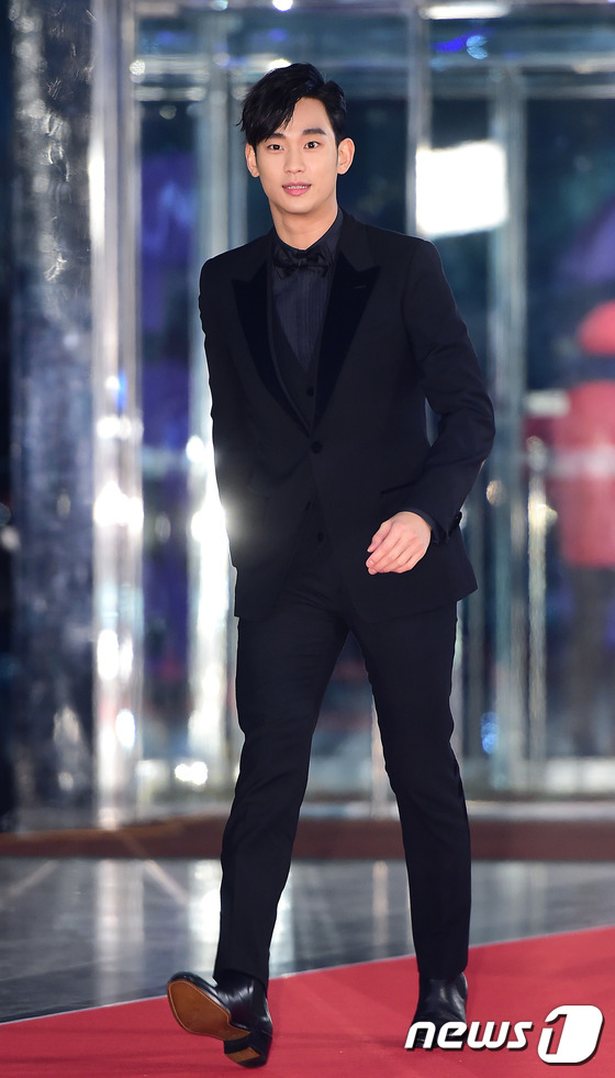 “2014SBS演技大賞”美照大匯總 全智賢奪“年度大賞”二賢合體受關注（組圖）