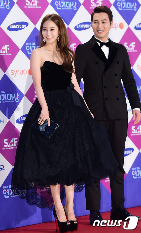 “2014SBS演技大賞”美照大匯總 全智賢奪“年度大賞”二賢合體受關注（組圖）