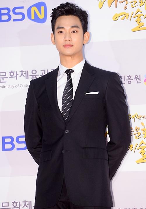 “都教授”金秀賢香港當選2014最完美男性(圖)