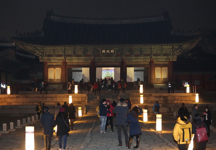 首爾古代宮殿開放夜間游 網售火爆現黃牛票【組圖】