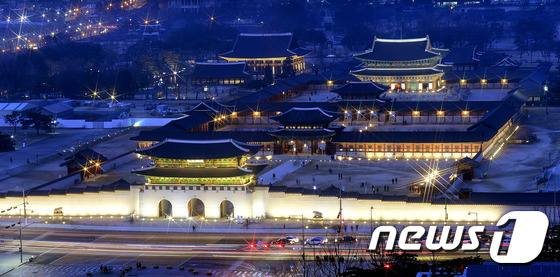 首爾古代宮殿開放夜間游 網售火爆現黃牛票【組圖】