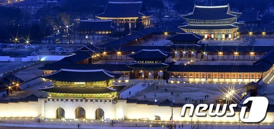 首爾古代宮殿開放夜間游 網售火爆現黃牛票【組圖】