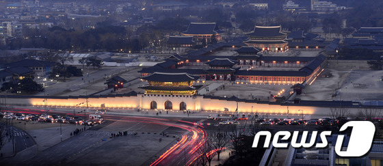 首爾古代宮殿開放夜間游 網售火爆現黃牛票【組圖】