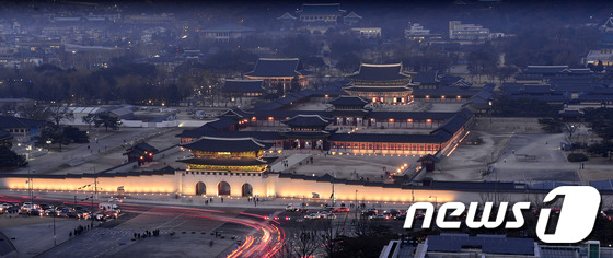 首爾古代宮殿開放夜間游 網售火爆現黃牛票【組圖】