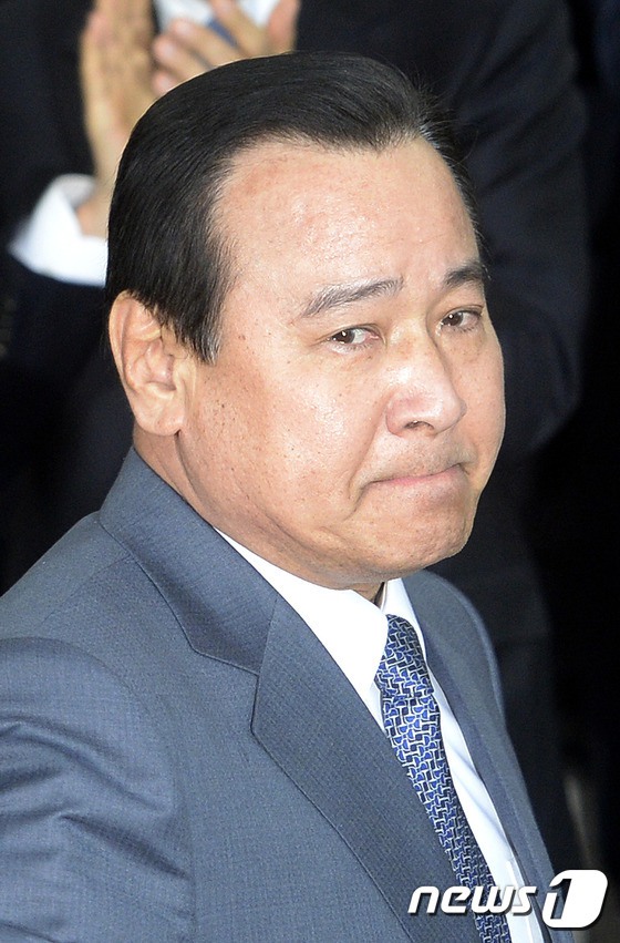 李完九舉辦總理卸任儀式 稱相信終會真相大白【組圖】