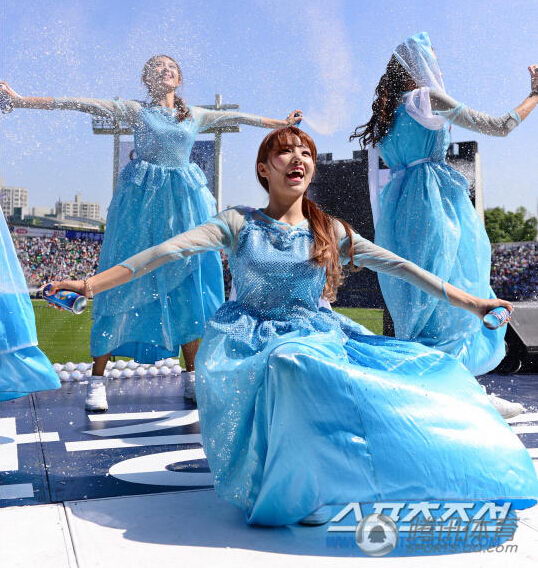 韓國棒球寶貝變身動漫人物 精靈雪后斗艷（組圖）