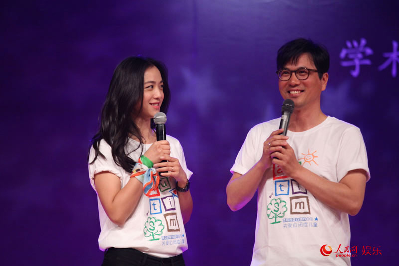 湯唯金泰勇夫婦現身大學生電影節 現場甜蜜互動【組圖】