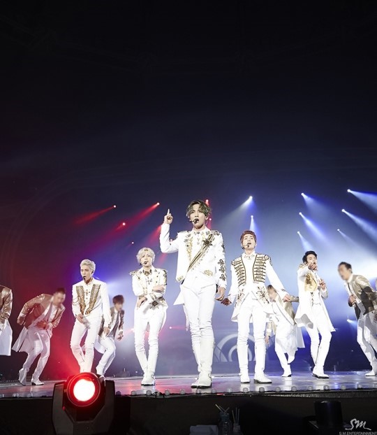 SHINee演唱會珉豪秀肌肉 EXO東方神起super junior助陣【組圖】